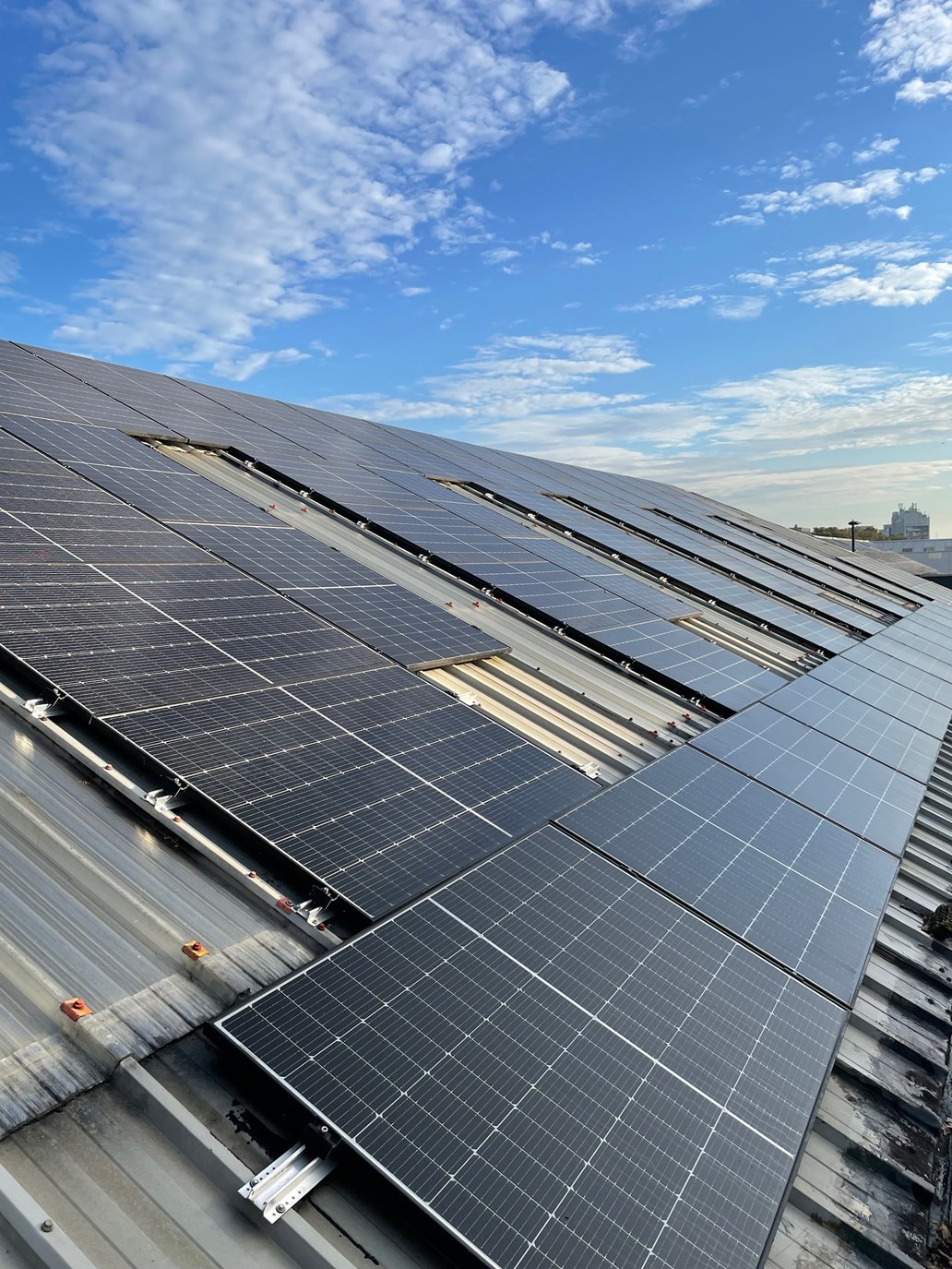 Large commercial roof solar array